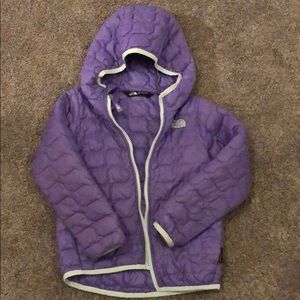 Girls lightweight Northface puffer coat